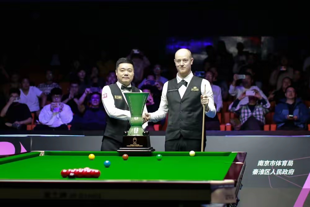 电竞国家队对阵丁俊晖展开拉锯大战，最终险胜对手